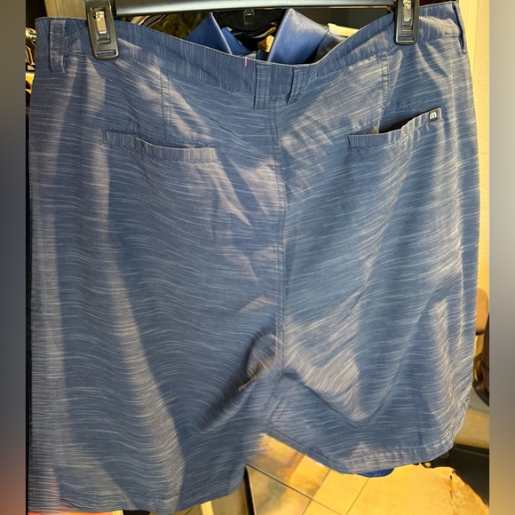 Travis Mathew Brand Men’s Shorts NWOT.  Navy Blue With Faint Stripe. Size 40” - Picture 2 of 6